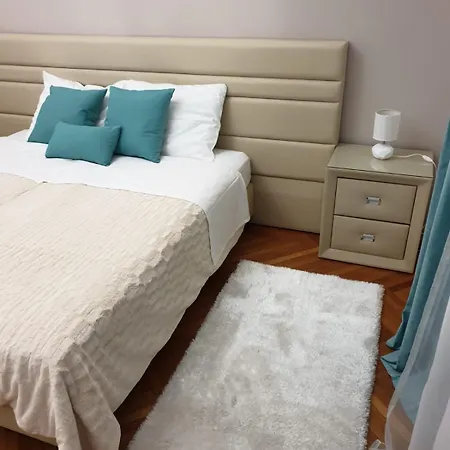 Apartment Apolon - In The Center Of Old Town Split